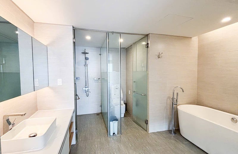 Miete einer modernen Wohnung im FHome-Komplex, Stadtteil Hai Chau, Da Nang, Vietnam